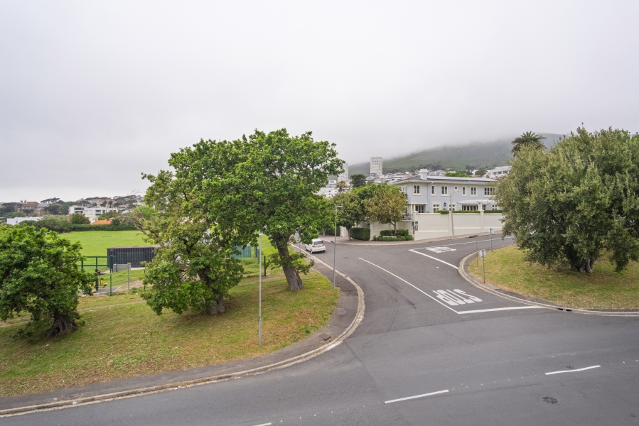 2 Bedroom Property for Sale in Oranjezicht Western Cape